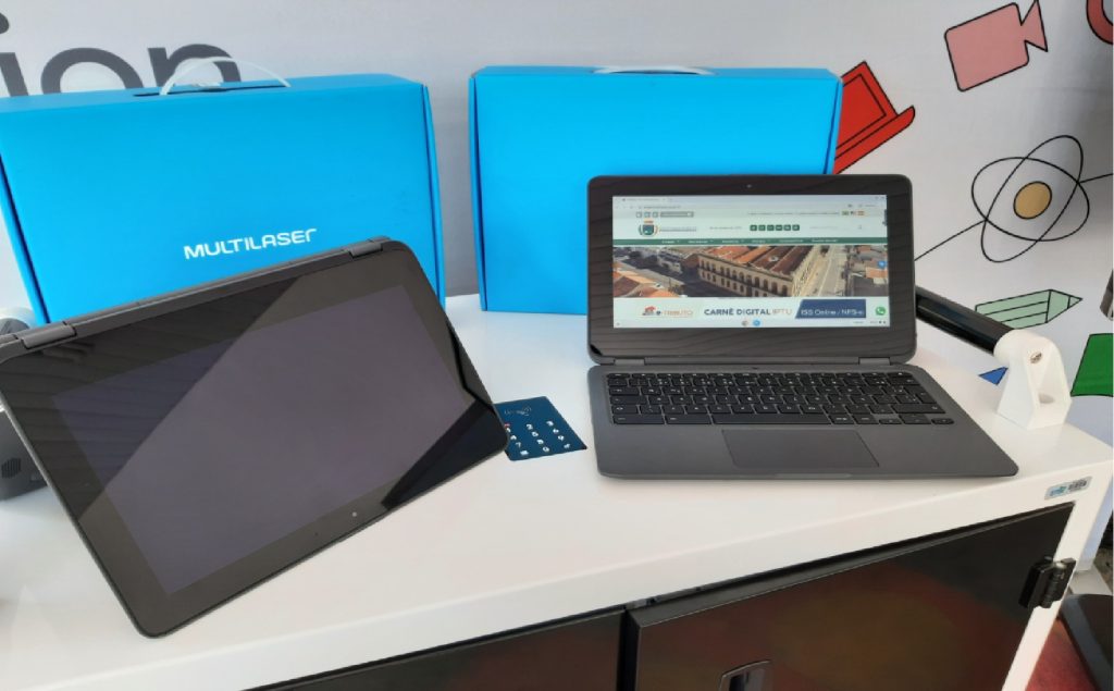 pindamonhangaba-entrega-3-350-chromebooks-para-escolas-municipais-e-lanca-programa-de-capacitacao-docente