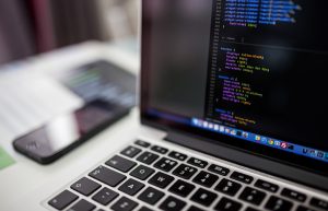portal-trampolim-lanca-jornada-da-tecnologia-com-mais-de-1-milhao-de-vagas-gratuitas-em-cursos-de-inteligencia-artificial