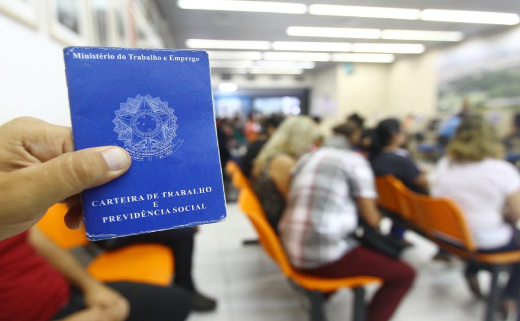 sao-jose-dos-campos-inicia-a-semana-com-711-vagas-de-emprego-no-pat