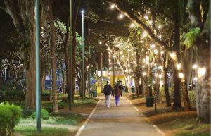 sao-jose-dos-campos-inicia-instalacao-da-iluminacao-de-natal-2025