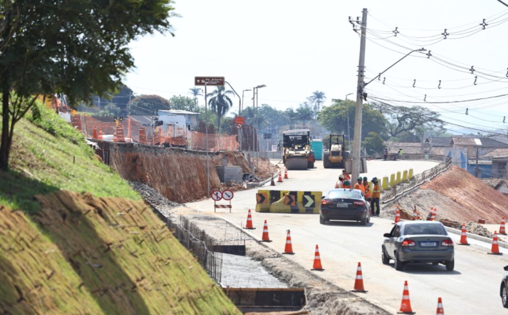transito-da-avenida-joao-marson-tem-mudancas-por-obras-em-sao-jose-dos-campos