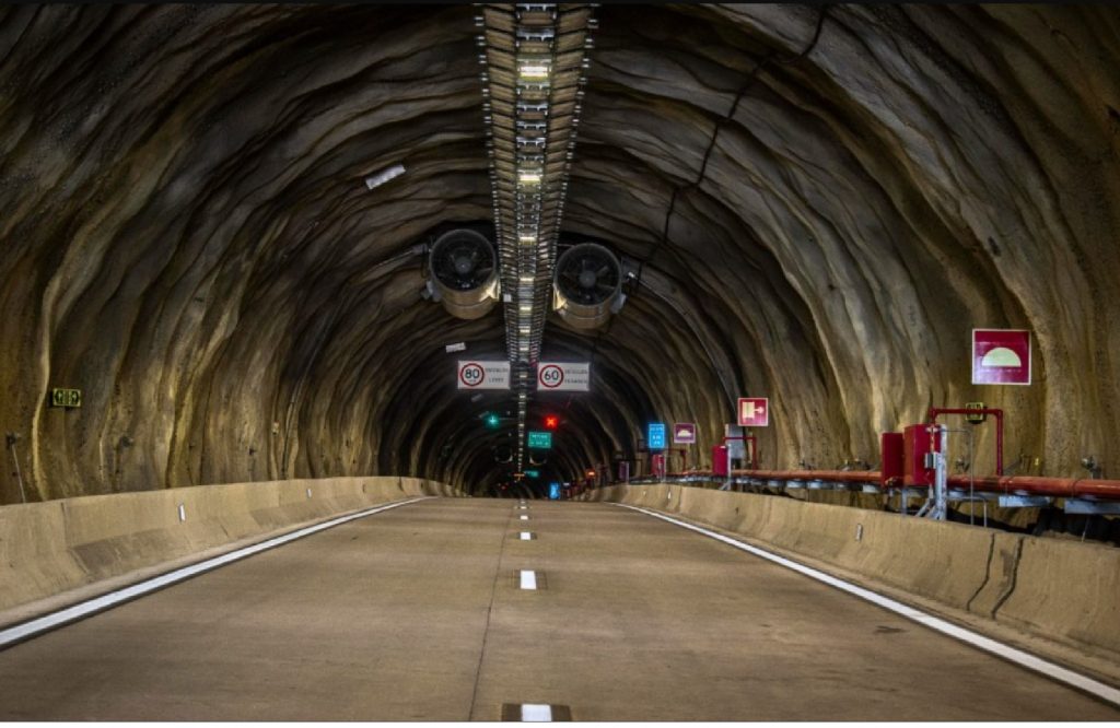 tuneis-da-tamoios-terao-manutencao-noturna-e-interdicoes-temporarias-nesta-semana