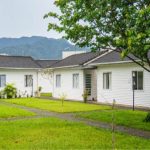 caraguatatuba-entrega-termos-de-concessao-a-idosos-da-vila-dignidade