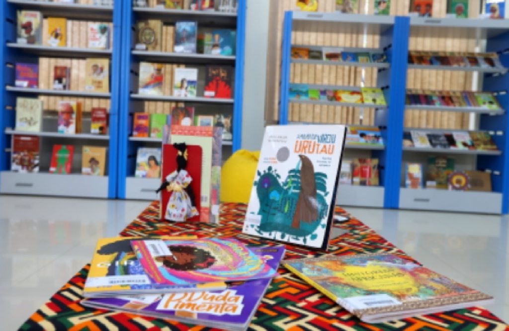 jacarei-amplia-espaco-urutau-e-inaugura-acervo-dedicado-as-culturas-africana-e-indigena-na-biblioteca-municipal