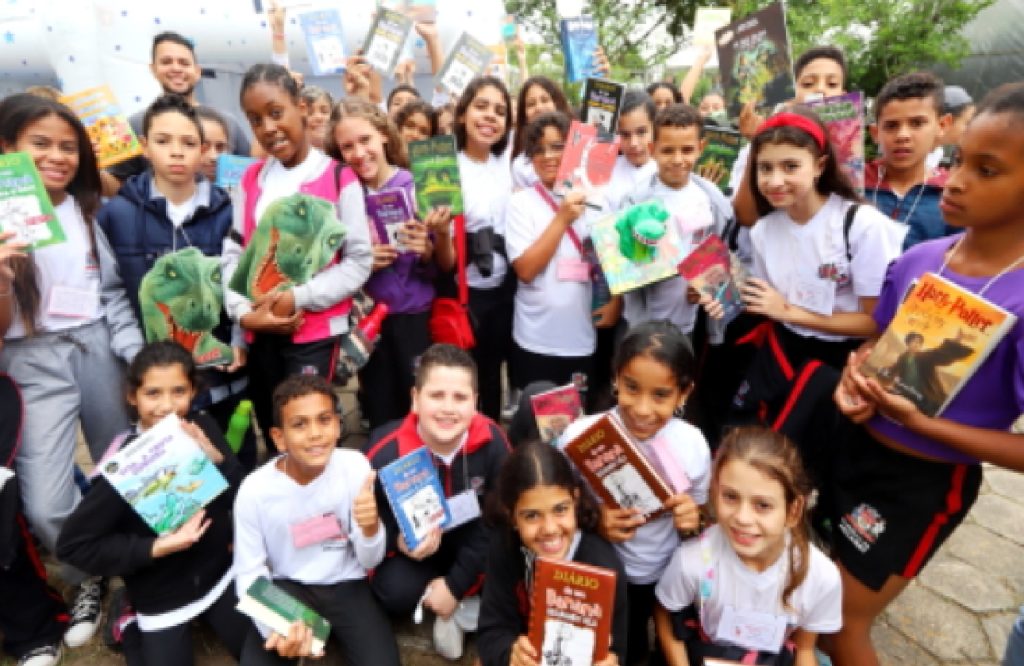jacarei-realiza-flij-2025-com-distribuicao-de-25-mil-livros-e-programacao-inedita-no-parque-da-cidade