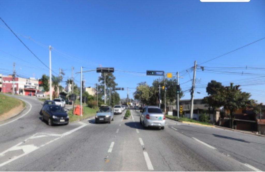 jacarei-suspende-interdicoes-na-rodovia-geraldo-scavone-apos-liberacao-da-marginal-da-dutra