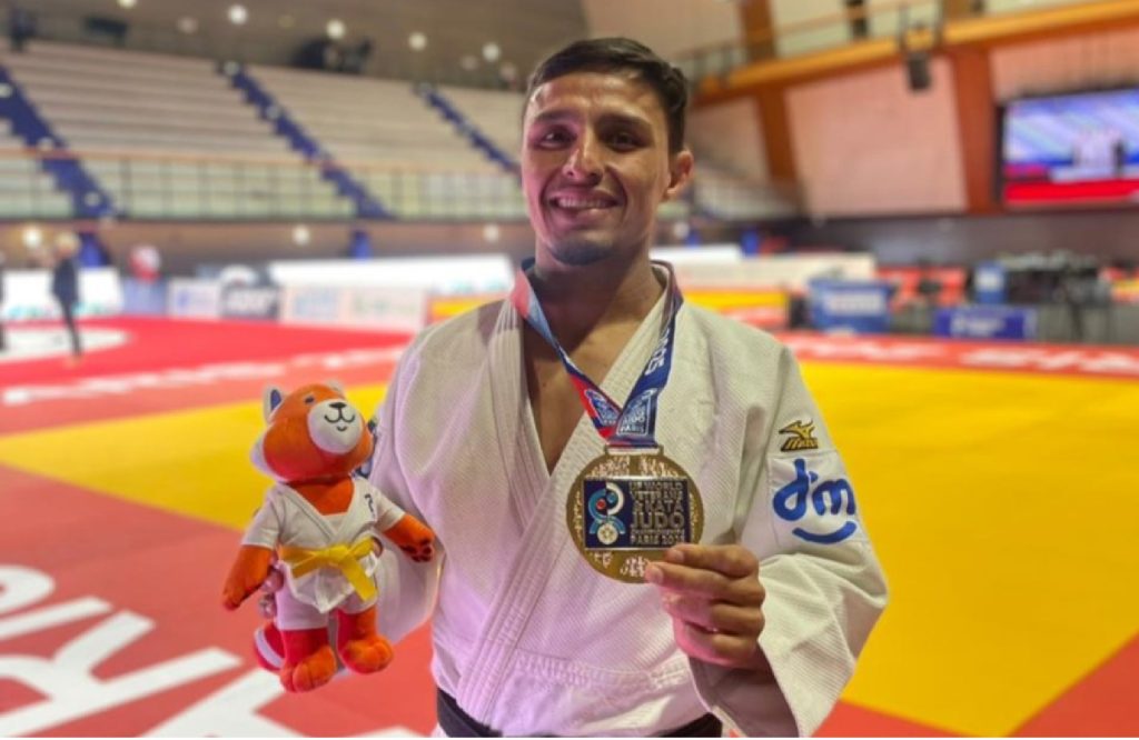 lucas-godoy-brilha-em-paris-e-se-torna-bicampeao-mundial-de-judo-representando-sao-jose-dos-campos