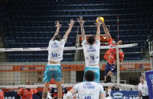 sao-jose-dos-campos-perde-para-monte-carmelo-no-tie-break-pela-superliga-masculina