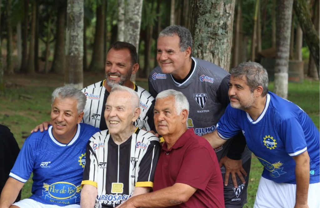 sao-jose-recebe-encontro-de-lendas-e-ex-jogadores-no-ct-da-aguia