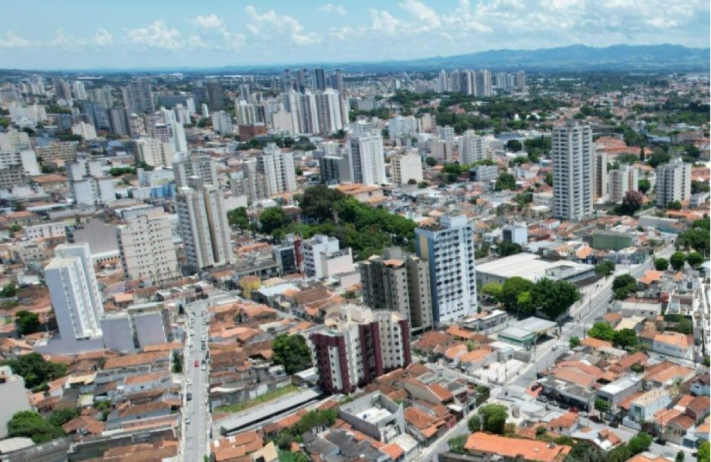 taubate-autoriza-revisao-da-base-do-iptu-e-aprova-taxa-complementar-de-lixo