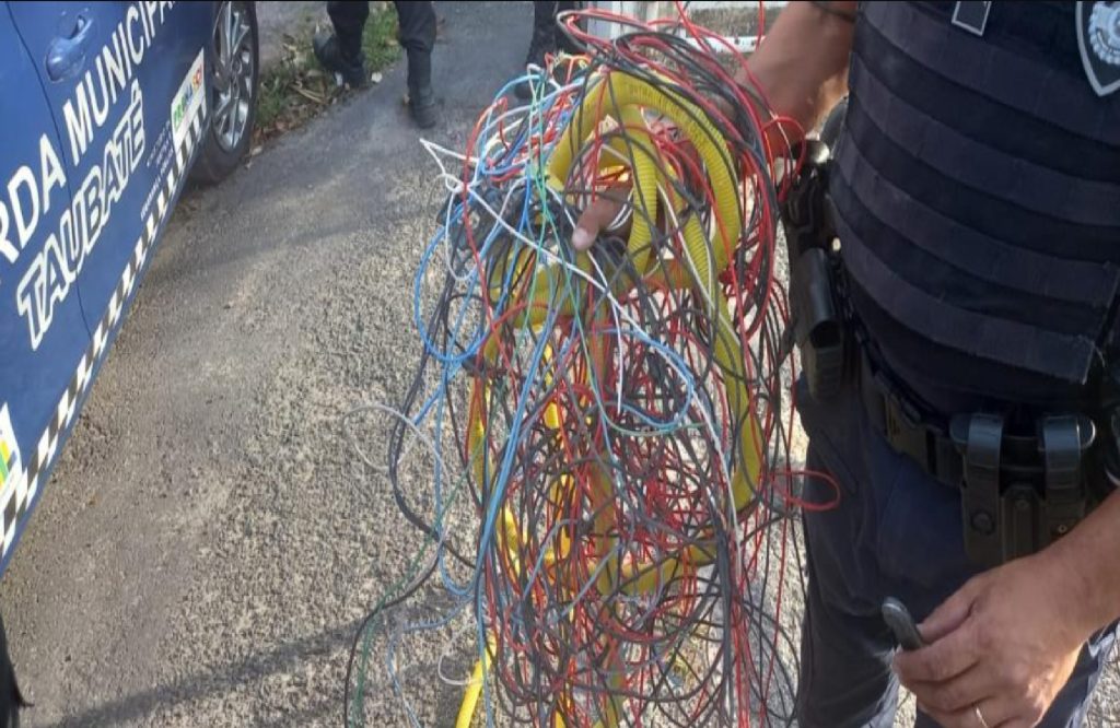 taubate-prende-suspeito-de-furto-de-fiacao-em-unidade-de-saude-no-jardim-resende