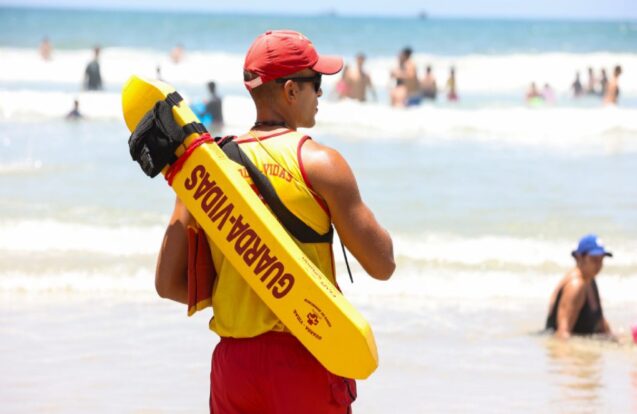 Correntes de retorno causam 9 em cada 10 mortes por afogamento e acendem alerta no Litoral Norte de SP