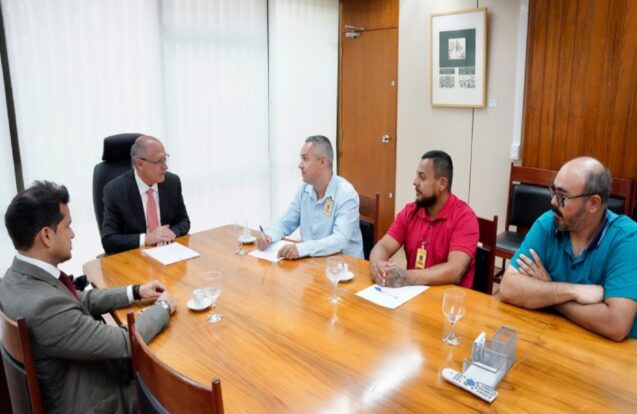 Sindicato cobra Alckmin por recursos para retomada da Avibras em São José