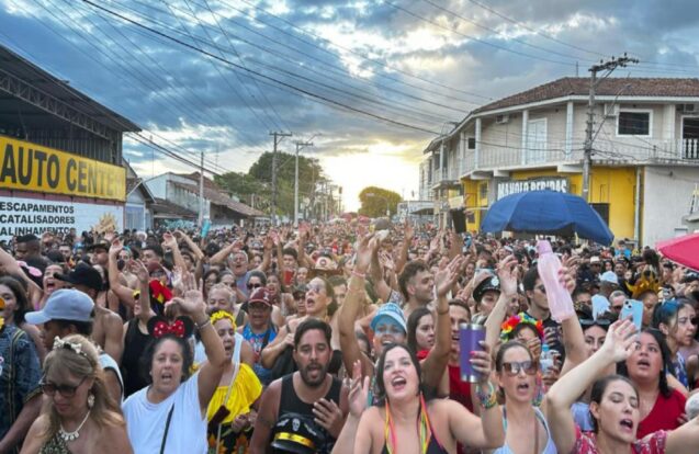 ð­ Bloco do Barbosa encerra o Carnaval de Pindamonhangaba com festa e tradição