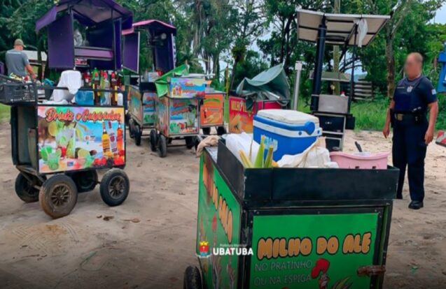 Fiscalização apreende carrinhos e infláveis irregulares na Praia Grande em Ubatuba
