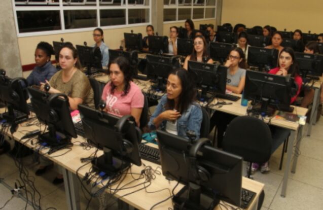 ð Graduação gratuita com vagas abertas no polo da Univesp em Jacareí