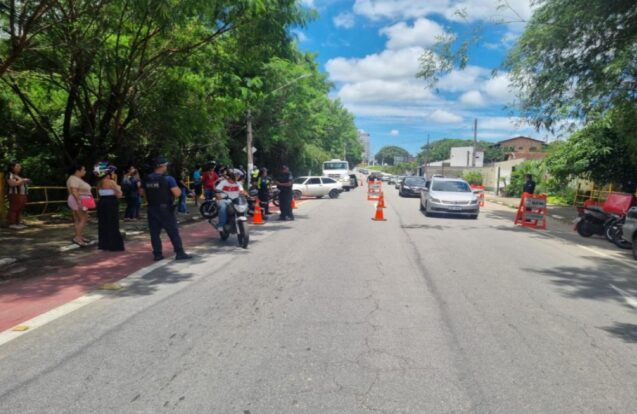 Operação de trânsito flagra irregularidades em Pindamonhangaba