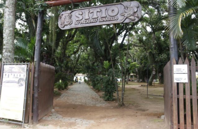 Sítio do Picapau Amarelo recebe encontro de carros antigos em Taubaté neste domingo