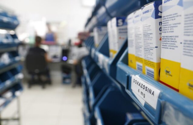 Taubaté implanta atendimento rápido para retirada de medicamentos no Cemume Central