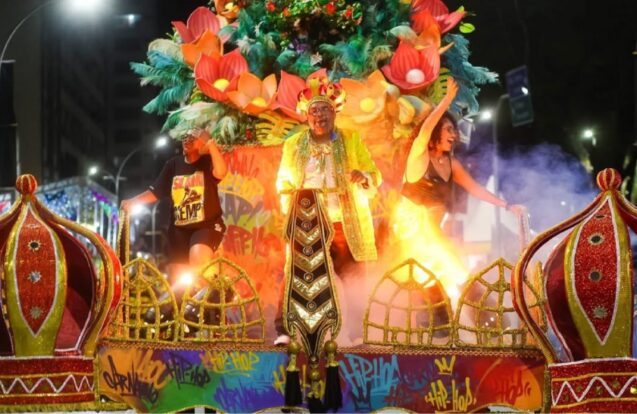 🎭 Desfile de Carnaval emociona público no centro de São José dos Campos após 13 anos