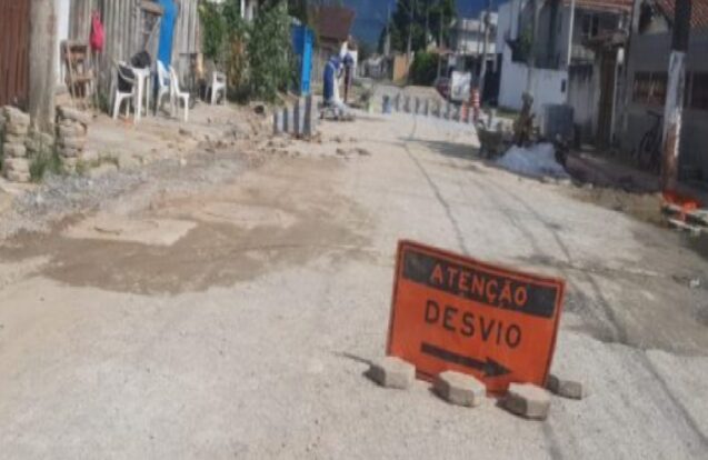 Caraguatatuba multa Sabesp por problemas em ruas após obras