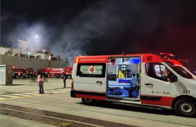 Incêndio em navio com 2,6 mil bois mobiliza equipes no Porto de São Sebastião