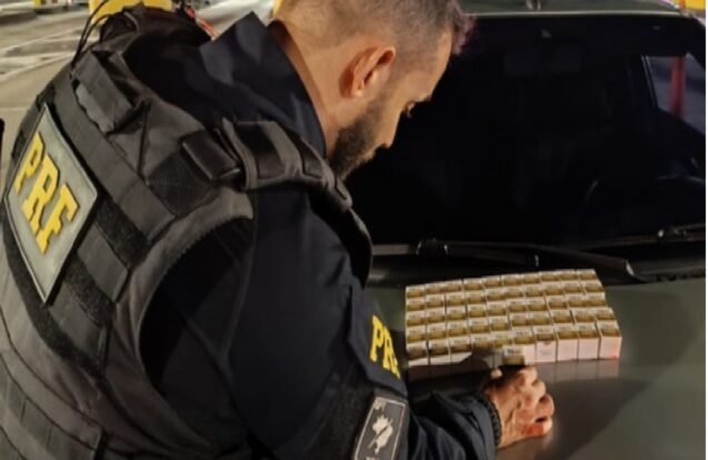 PRF apreende mais de 200 ampolas de remédio para emagrecimento na Dutra em Jacareí