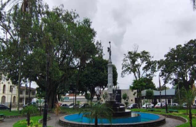 Praça São Benedito em Pindamonhangaba passa por revitalização