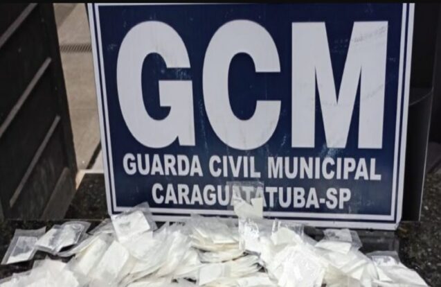Suspeito é preso com mais de 300 porções de drogas em Caraguatatuba