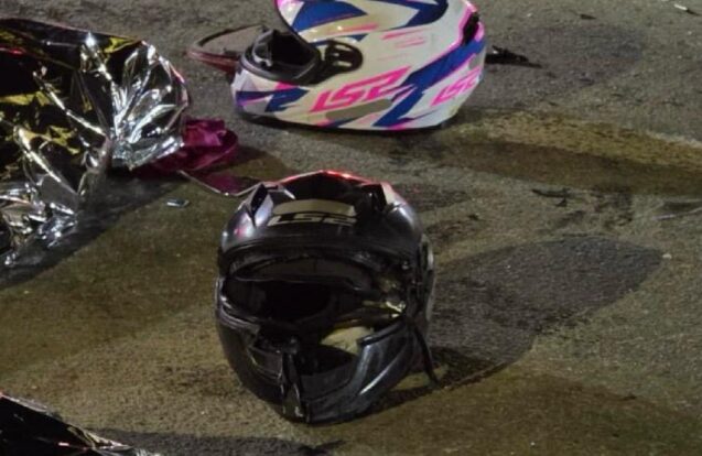 Acidente entre moto e caminhonete deixa dois mortos em Ubatuba