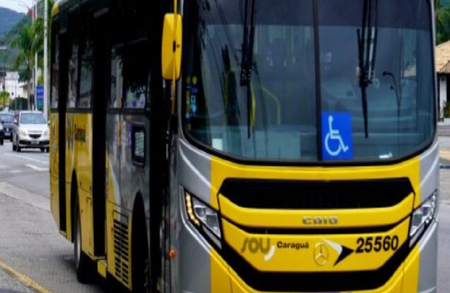 Caraguatatuba tem ônibus atrasados por trânsito intenso na SP-55