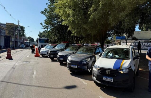 Fiscalização em bares e adegas autua e interdita estabelecimentos em São José dos Campos