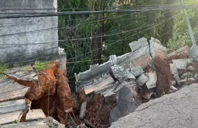 Homem atingido por fio após queda de poste está em estado grave em São José dos Campos