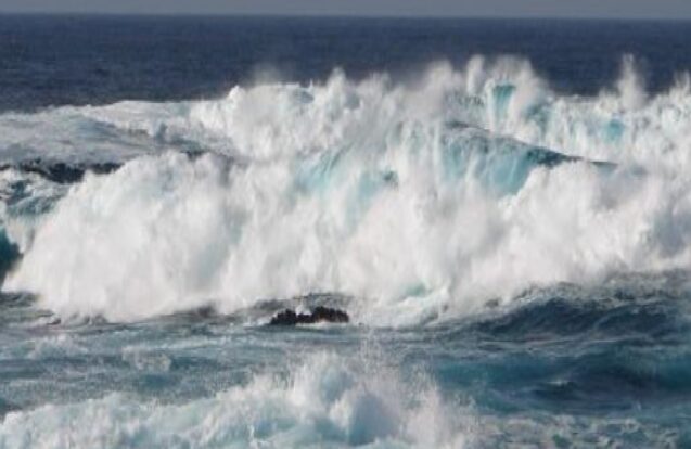 Marinha alerta para ressaca com ondas de até 3 metros no Litoral Norte