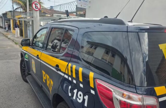 Menino é resgatado na Dutra após fugir da escola em Taubaté