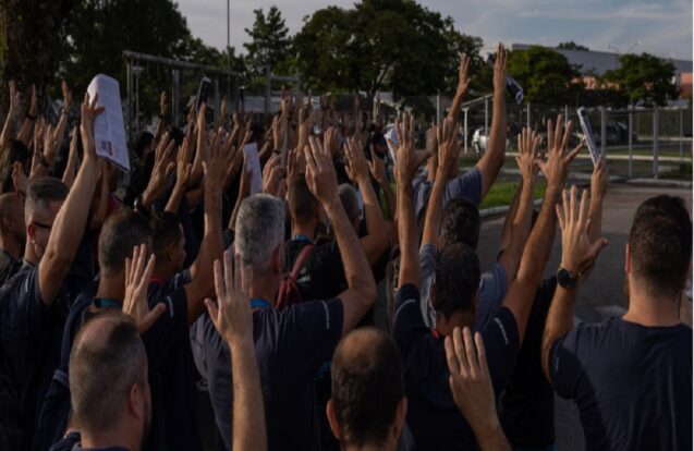 Trabalhadores da Ericsson em São José rejeitam proposta e aprovam aviso de greve