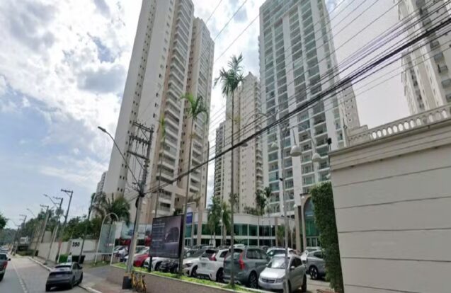 Homem usa lençol para invadir apartamento de vizinha em São José dos Campos