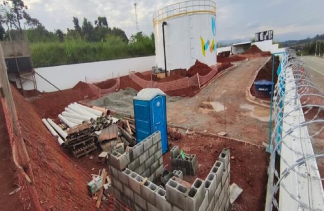 Sabesp amplia rede de água e esgoto na região da Dutra em Pindamonhangaba
