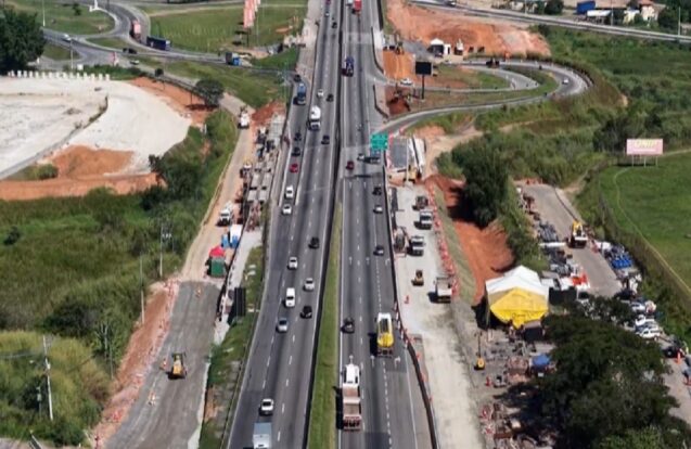 Transporte de carga especial pode causar lentidão na Via Dutra