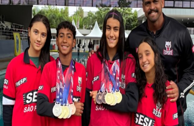 Atletas do Sesi São José dos Campos conquistam 10 medalhas e ajudam equipe a vencer Paulista de Natação