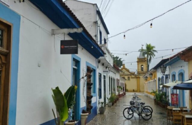 São Sebastião orienta comércios do Centro sobre regras de funcionamento