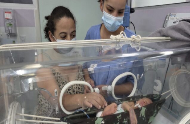 UTI neonatal de São José dos Campos usa redinhas para ajudar recuperação de bebês prematuros