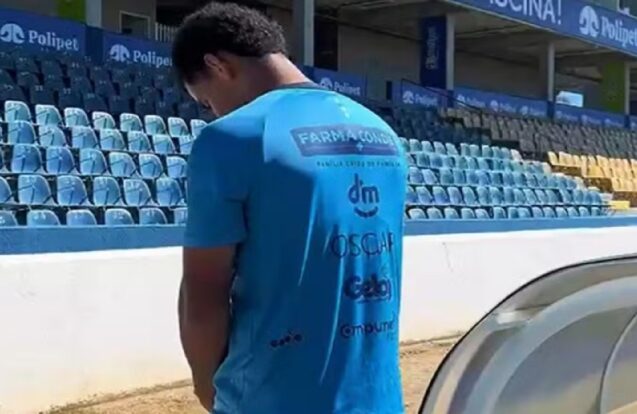 Atacante do São José pede desculpas após expulsão inusitada na Copa Paulista