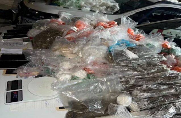 Polícia apreende mais de 57 kg de drogas e prende mulher em São José dos Campos