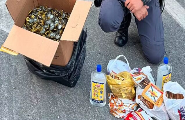 Motorista é preso com material para falsificar 5,7 mil garrafas de cerveja na Tamoios