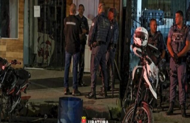 Operação interdita dois estabelecimentos comerciais em Ubatuba
