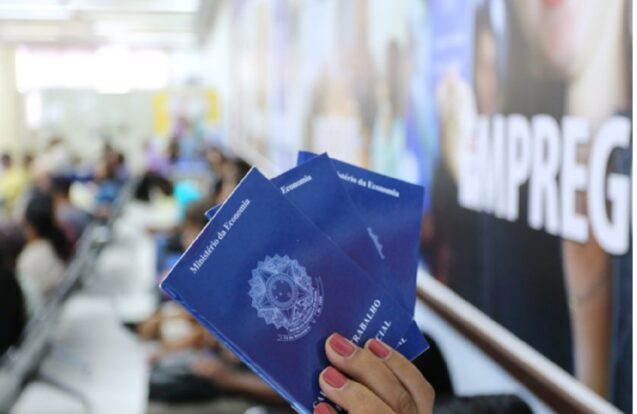 PAT de São José abre a semana com 854 vagas de emprego