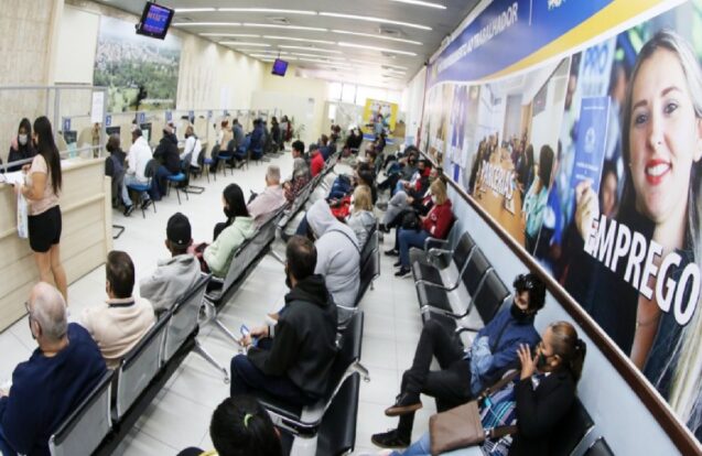 São José dos Campos começa a semana com 721 vagas de emprego no PAT
