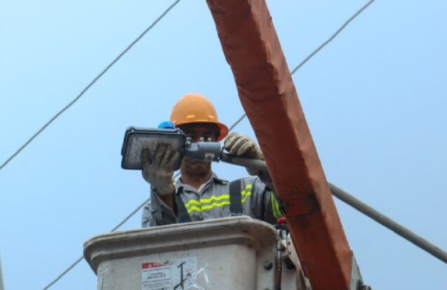 São Sebastião começa modernização da iluminação pública pela Topolândia