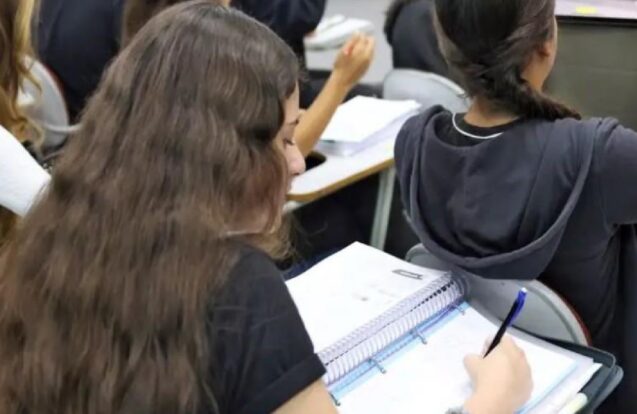 Taubaté oferece curso gratuito com bolsa-auxílio para jovens